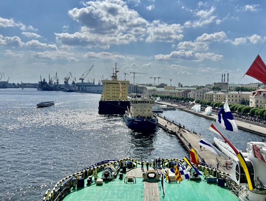 Icebreakers of FSUE “Rosmorport” welcome about 20,000 visitors on board during the icebreaker festival in St. Petersburg