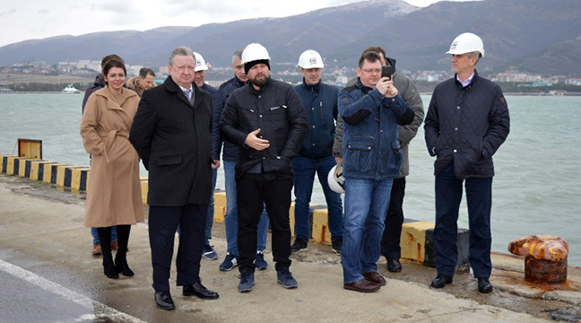Work meeting on implementation of project of marine infrastructure construction takes place in the seaport of Gelendzhik