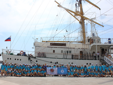 FSUE “Rosmorport” presents sea professions to children in Artek 