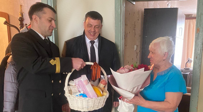 Employees of the Sakhalin Branch congratulated the participants of the Great Patriotic War