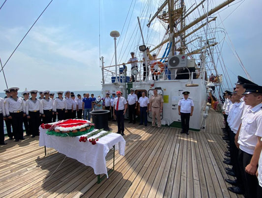Sailing boat Khersones participates in the youth yacht cruise “Black Sea Memory Sails”