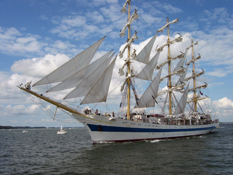 The Mir sailing ship visits Tallinn