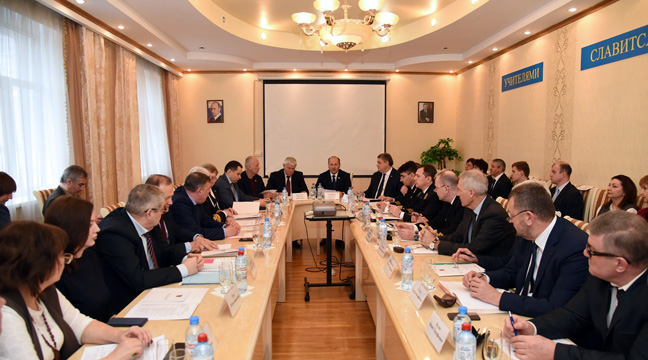 Acting director of the Azov Basin Branch takes part in round-table meeting