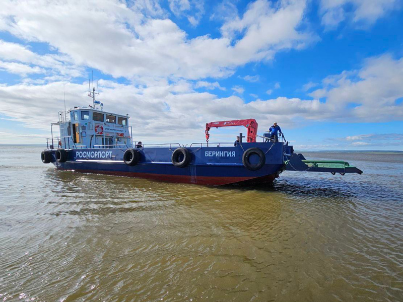 Self-propelled barge Beringia Самоходный плашкоут «Берингия»